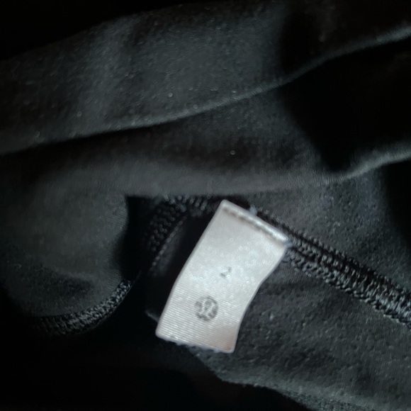 Lululemon Wunder under high rise crop size 2 - Picture 3 of 5